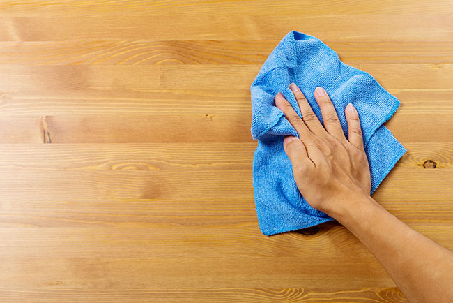 cleaning-table